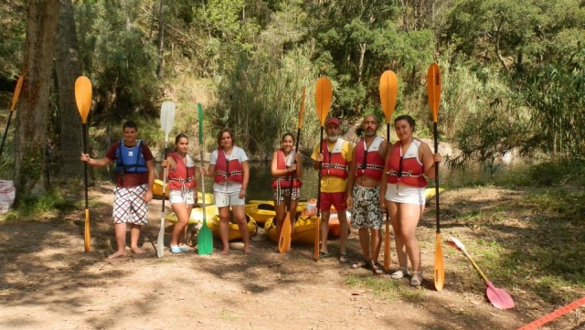  Canoe team 
